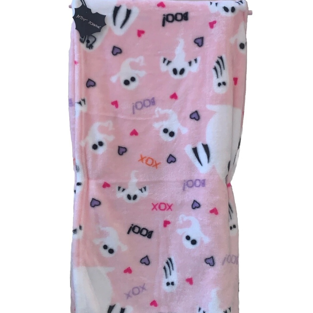Betsey Johnson Halloween Pink Plush Throw with Ghosts Hearts